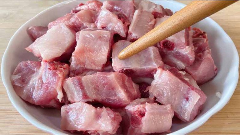 Canh xương càng hầm càng hôi, làm thêm 1 bước này nước dùng trong veo, thơm ngọt - Ảnh 3. Canh xương càng hầm càng hôi, làm thêm 1 bước này nước dùng trong veo, thơm ngọt - Ảnh 3.