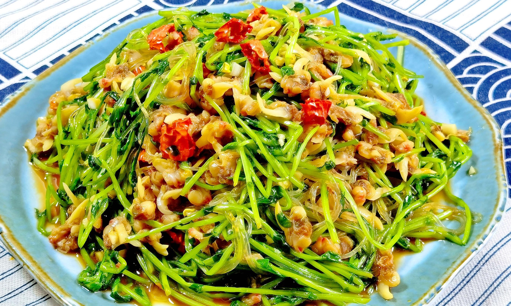 Loại rau "vàng xanh" cực bổ dưỡng, hương vị độc đáo, làm món trộn thanh mát, ngon miệng - Ảnh 2.