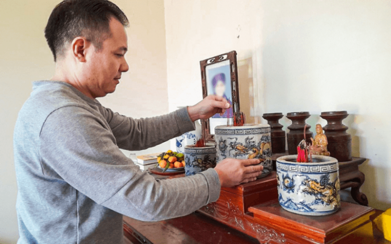 Nên bao sái ban thờ đón Tết vào ngày nào? 3 lưu ý khi bao sái ban thờ để nhận nhiều lộc vào năm 2024- Ảnh 2. Nên bao sái ban thờ đón Tết vào ngày nào? 3 lưu ý khi bao sái ban thờ để nhận nhiều lộc vào năm 2024- Ảnh 2.