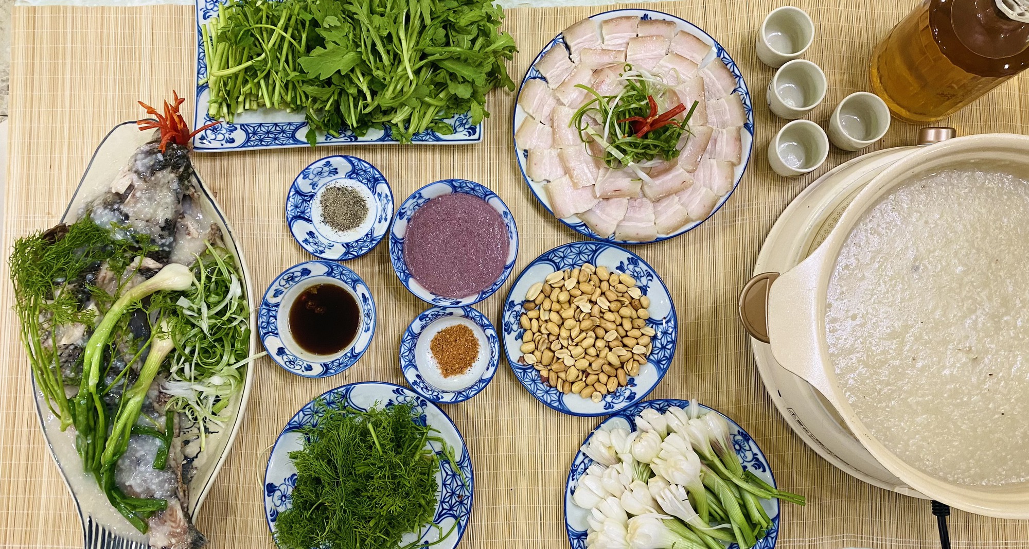Nữ nhà báo Hà thành gợi ý cách nấu cháo cá ám thơm ngon, cực bổ, ấm sực ngày rét- Ảnh 1. Nữ nhà báo Hà thành gợi ý cách nấu cháo cá ám thơm ngon, cực bổ, ấm sực ngày rét- Ảnh 1.