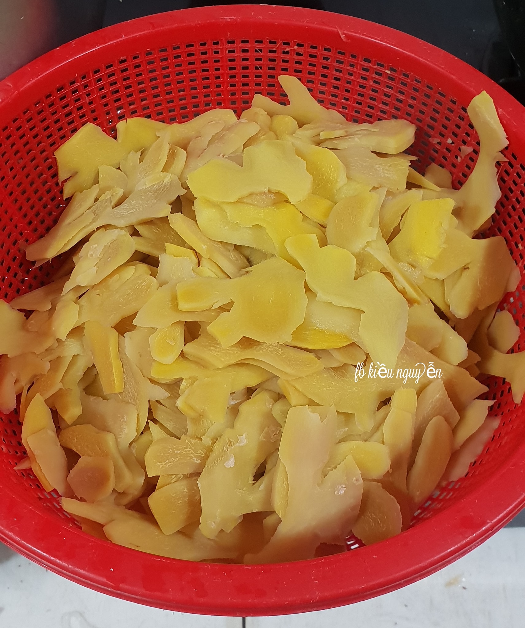 Loại củ gia vị quen thuộc còn là vị thuốc quý, đem làm mứt Tết vừa ngon vừa tốt cho sức khỏe- Ảnh 3. Loại củ gia vị quen thuộc còn là vị thuốc quý, đem làm mứt Tết vừa ngon vừa tốt cho sức khỏe- Ảnh 3.