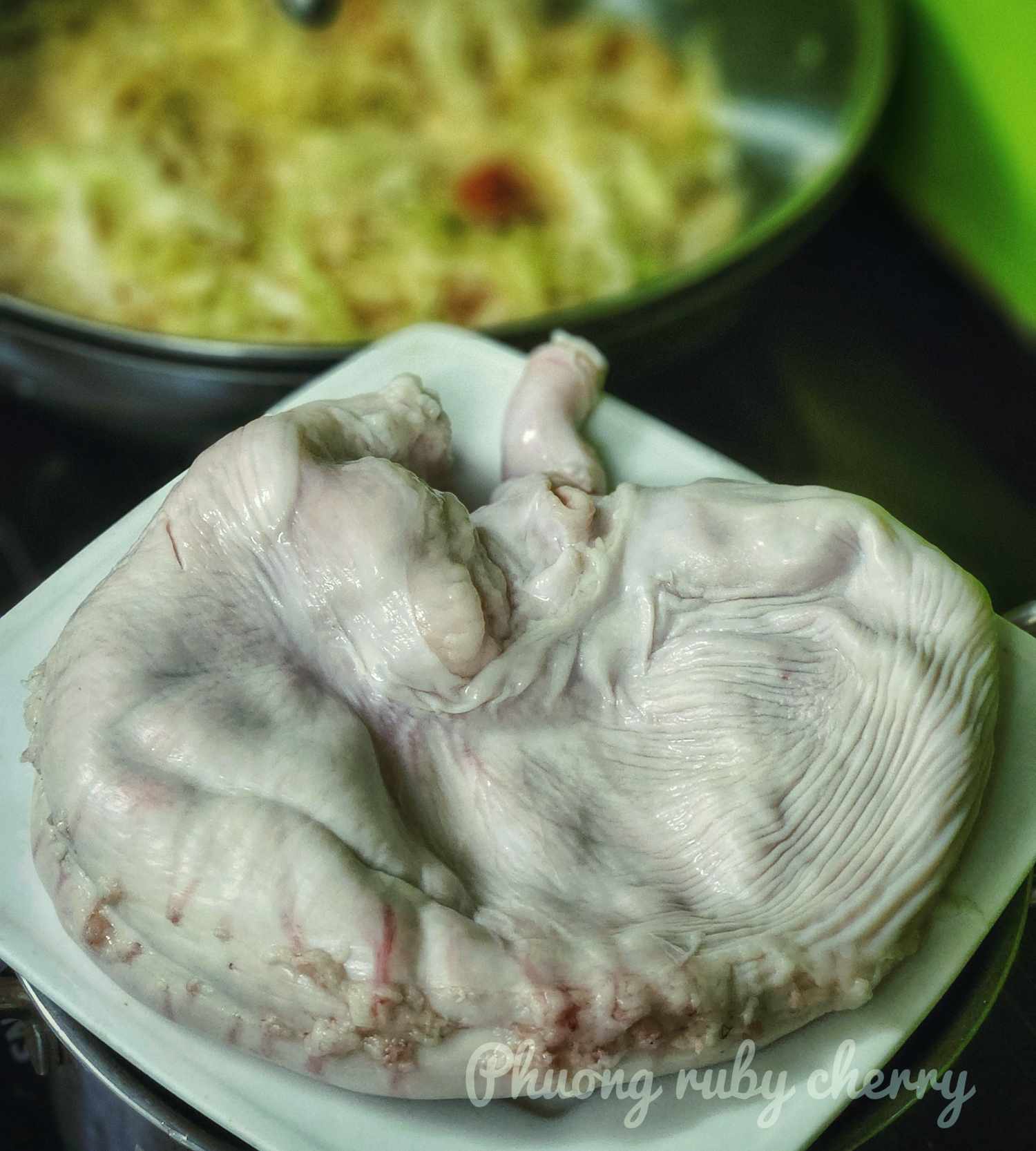 Bộ phận "độc nhất vô nhị" của con heo, hầm hạt sen táo đỏ thành món đại bổ, thơm phức- Ảnh 1. Bộ phận "độc nhất vô nhị" của con heo, hầm hạt sen táo đỏ thành món đại bổ, thơm phức- Ảnh 1.