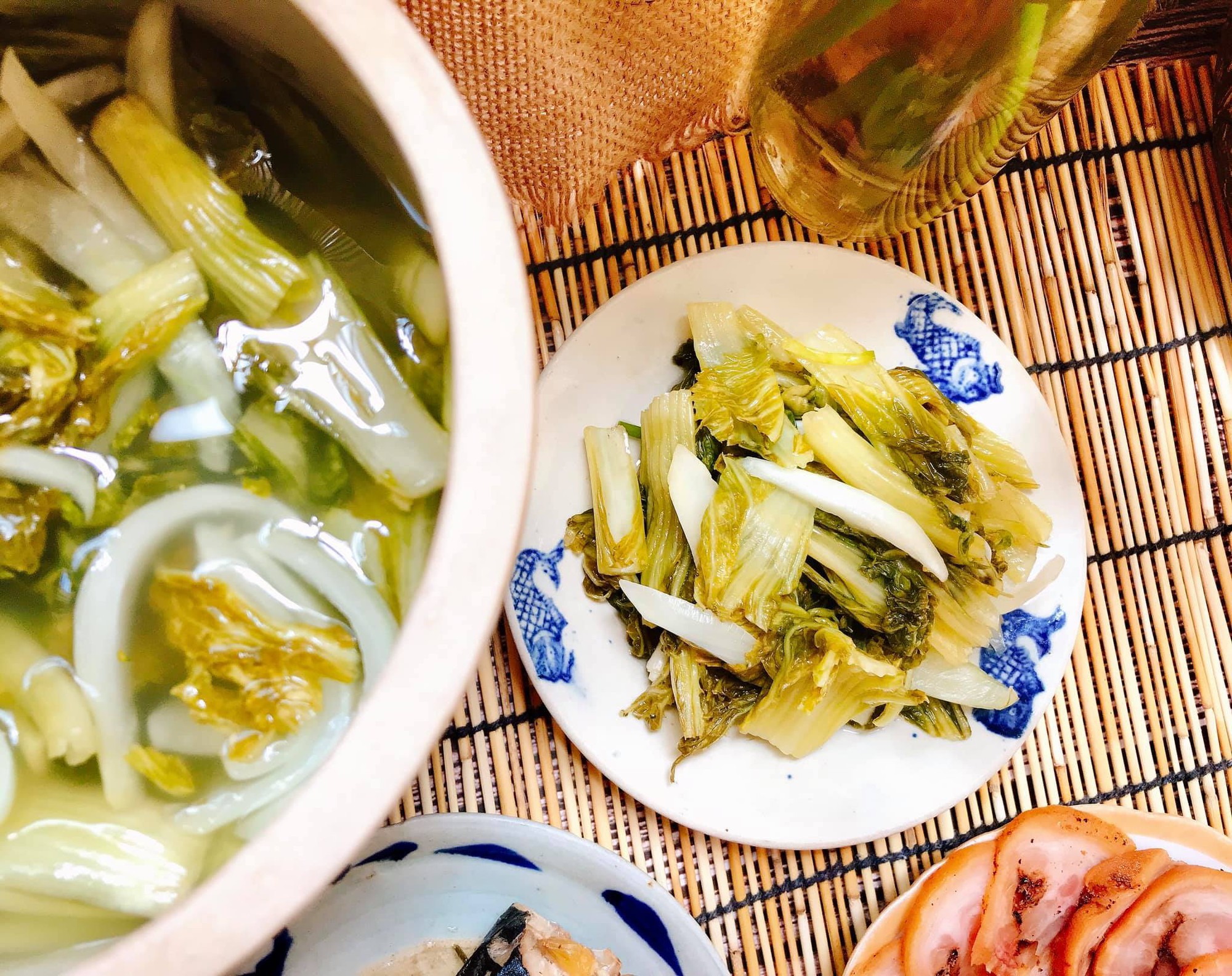 Muối dưa cải vàng ươm, không bị khú, để lâu không nổi váng, chống ngán ngày Tết cực ngon- Ảnh 2. Muối dưa cải vàng ươm, không bị khú, để lâu không nổi váng, chống ngán ngày Tết cực ngon- Ảnh 2.