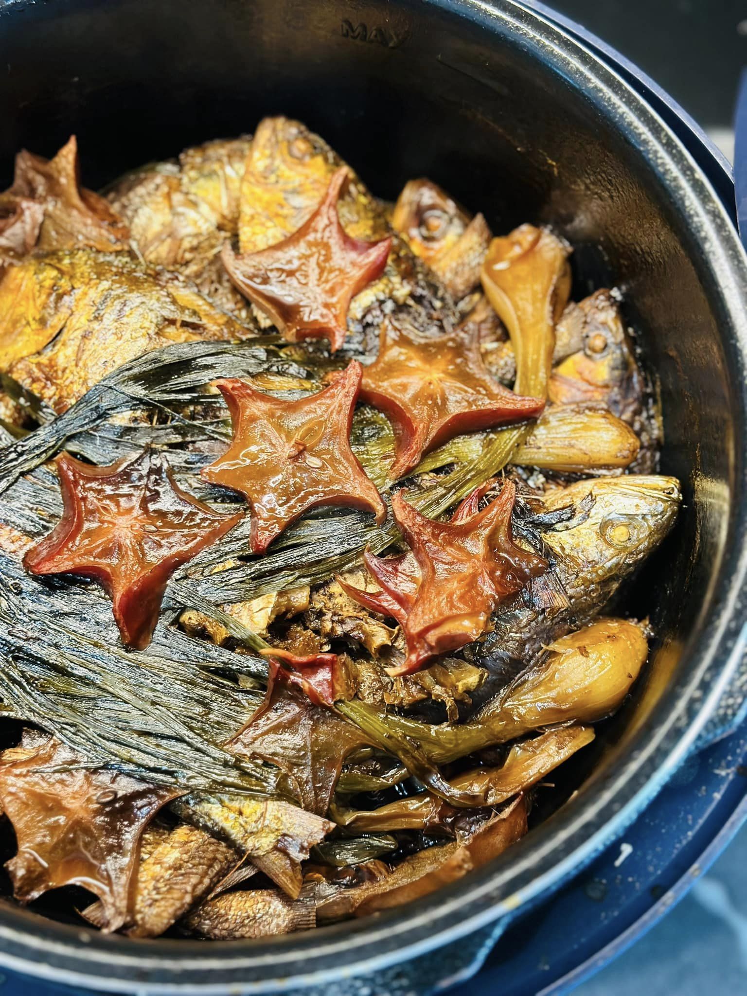 Loại cá nhiều xương nhưng thịt thơm, béo ngậy, giàu chất dinh dưỡng, kho cá với khế cực tốn cơm- Ảnh 3. Loại cá nhiều xương nhưng thịt thơm, béo ngậy, giàu chất dinh dưỡng, kho cá với khế cực tốn cơm- Ảnh 3.
