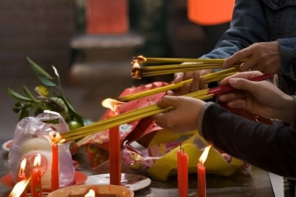 Văn khấn cúng sao giải hạn 2024 chuẩn nhất để giải trừ tài ách, cầu bình an, may mắn, phát tài- Ảnh 2. Văn khấn cúng sao giải hạn 2024 chuẩn nhất để giải trừ tài ách, cầu bình an, may mắn, phát tài- Ảnh 2.