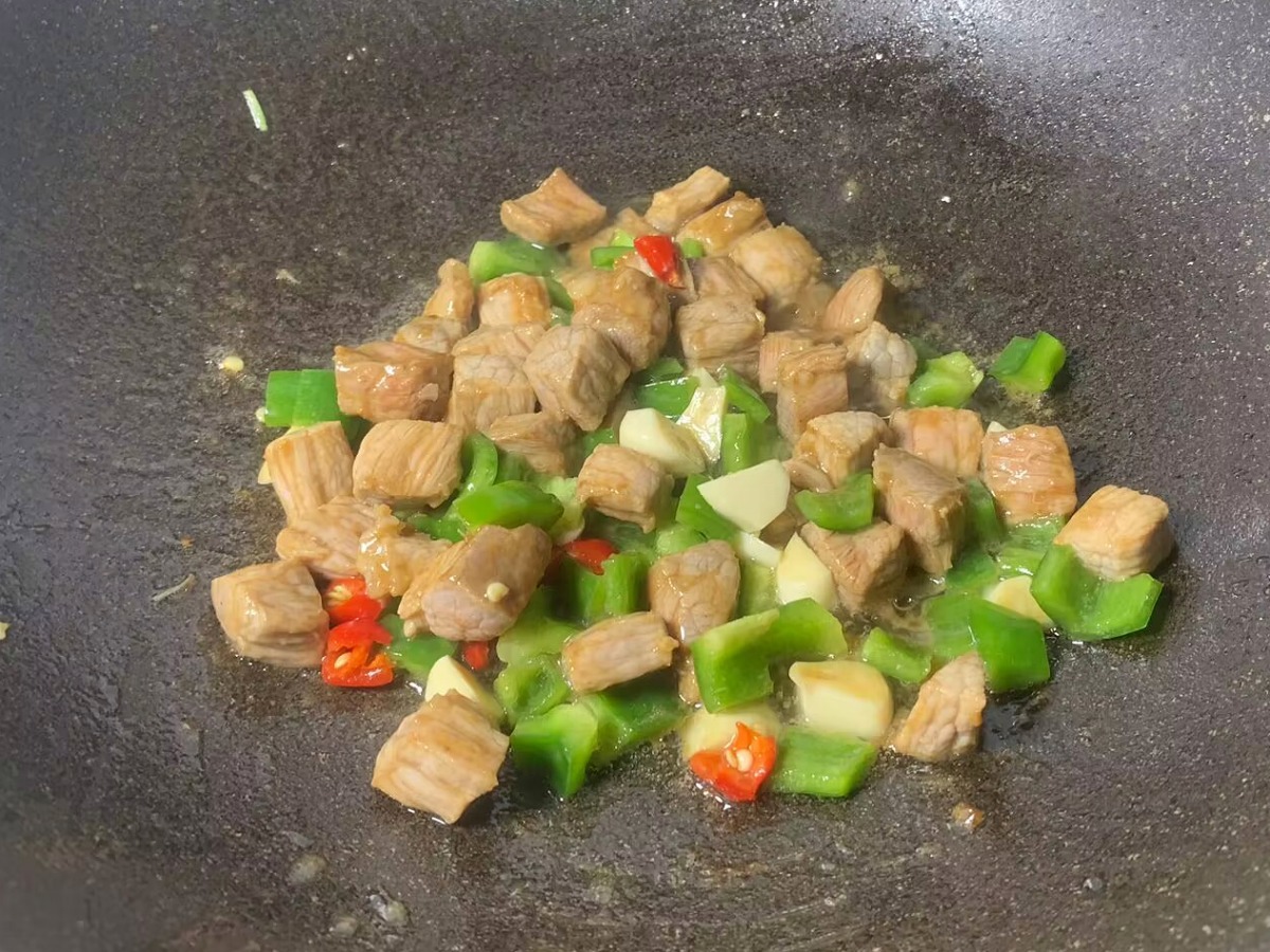 Ăn 1 cân loại củ này bằng 10 cân củ sen, dưỡng phổi, giải độc, xào với thịt bò giòn ngọt, thơm phức- Ảnh 4.