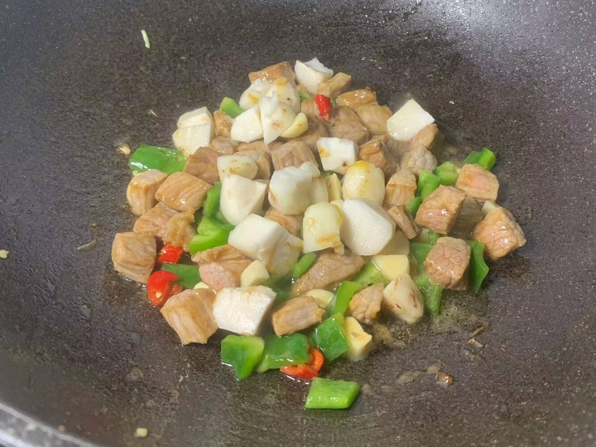 Ăn 1 cân loại củ này bằng 10 cân củ sen, dưỡng phổi, giải độc, xào với thịt bò giòn ngọt, thơm phức- Ảnh 5.