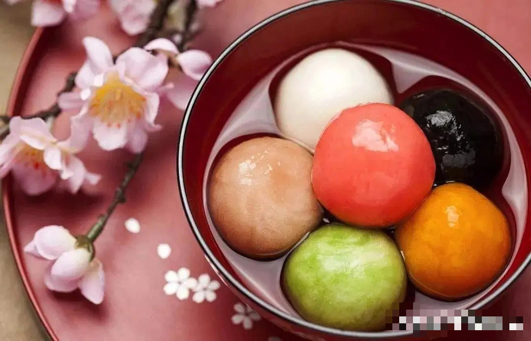 Người già dặn: "Rằm tháng Giêng 4 không làm, 5 không trống, gia đình chưa phú quý cũng bình an"- Ảnh 5. Người già dặn: "Rằm tháng Giêng 4 không làm, 5 không trống, gia đình chưa phú quý cũng bình an"- Ảnh 5.