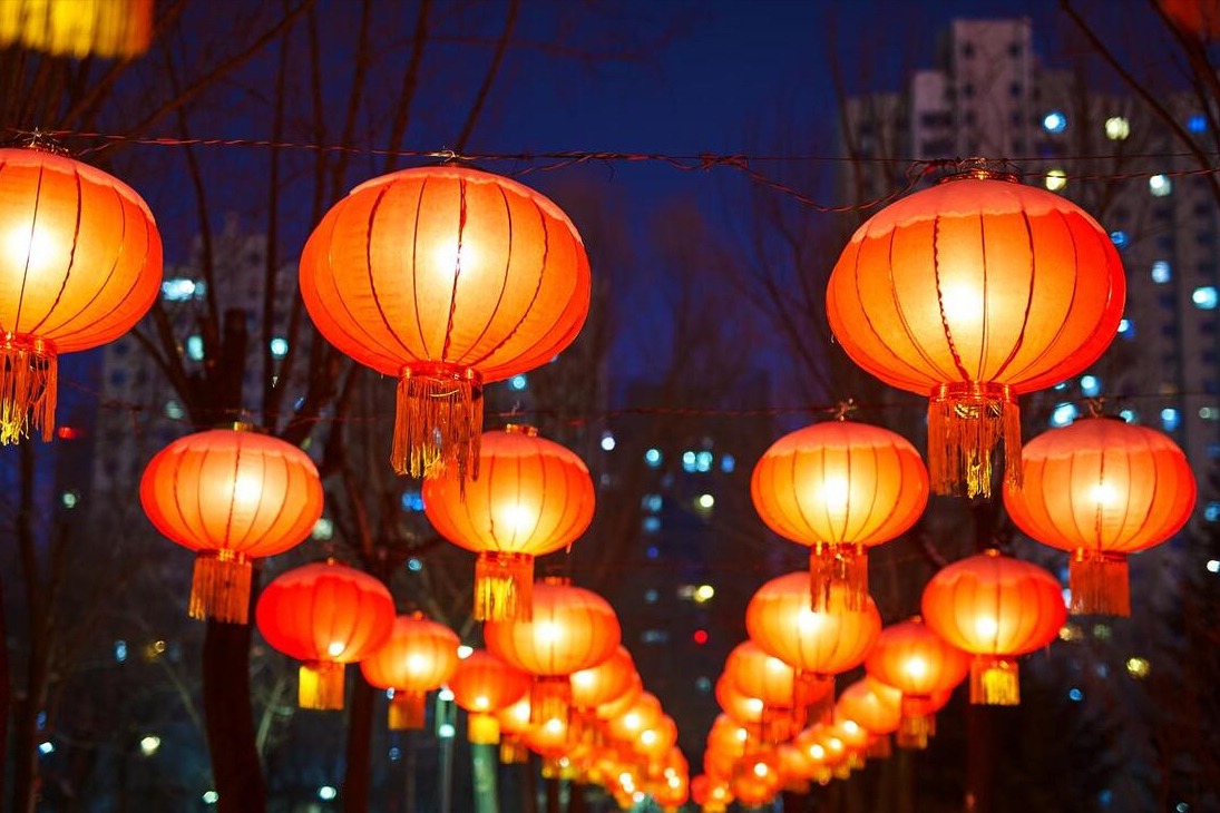 Người già dặn: "Rằm tháng Giêng 4 không làm, 5 không trống, gia đình chưa phú quý cũng bình an"- Ảnh 1. Người già dặn: "Rằm tháng Giêng 4 không làm, 5 không trống, gia đình chưa phú quý cũng bình an"- Ảnh 1.