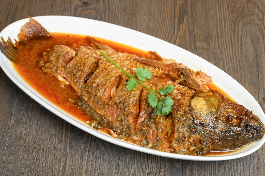 Kho cá nhất định không được cho gia vị này nếu không muốn cá có mùi tanh, khô xác- Ảnh 1.
