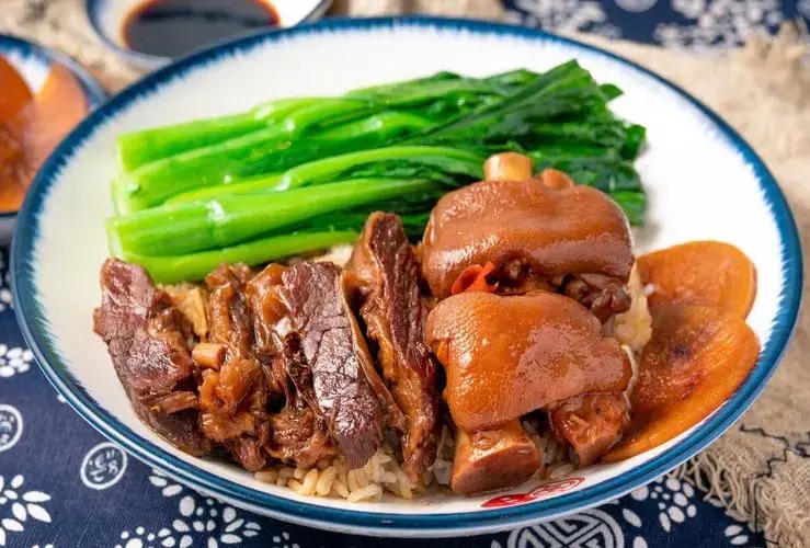 Kho thịt cách gì cũng nhớ 3 loại gia vị này, thịt kho thơm ngon, mềm mà không ngán- Ảnh 2.