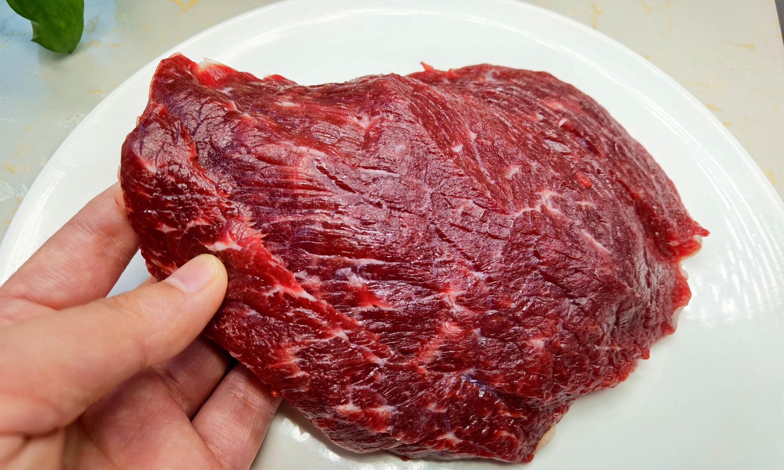 Hầm thịt bò muốn nhanh mềm, thơm ngon, không còn mùi tanh nhất định phải nhớ 3 gia vị này- Ảnh 1.