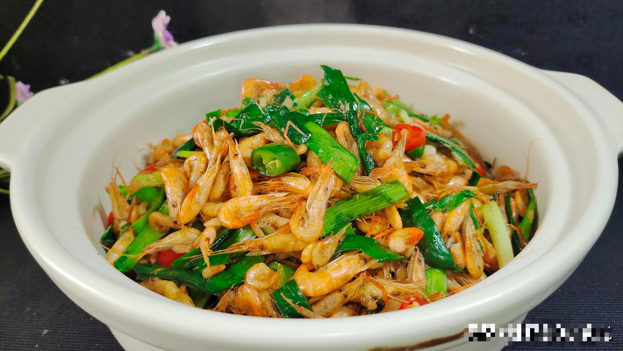 "Loại thịt" ăn cả vỏ, có canxi cao gấp 3 lần sữa, xào một đĩa với rau hẹ vô cùng thơm ngon, hấp dẫn- Ảnh 3.