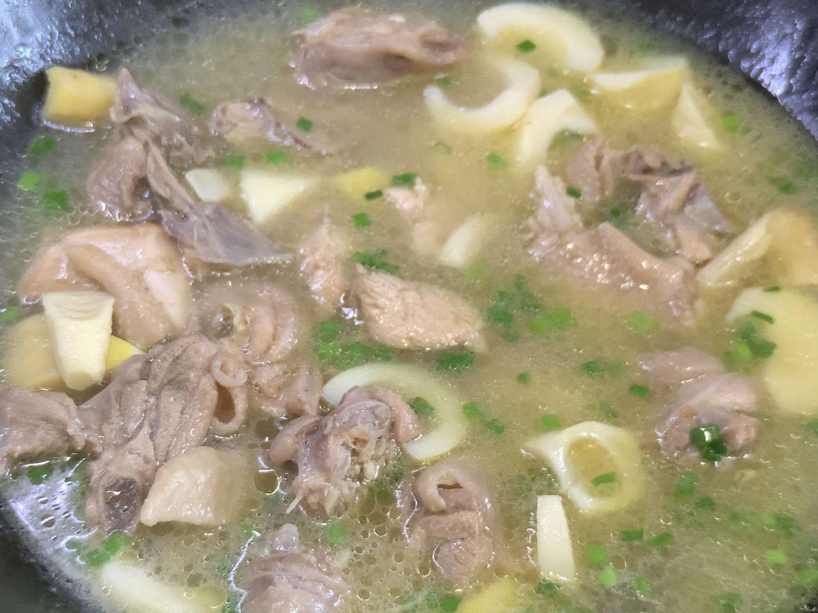 Loại rau "vua" của mùa xuân, tươi mát, ngon miệng, không nên ăn nhiều, nấu canh gà cực thơm- Ảnh 8.