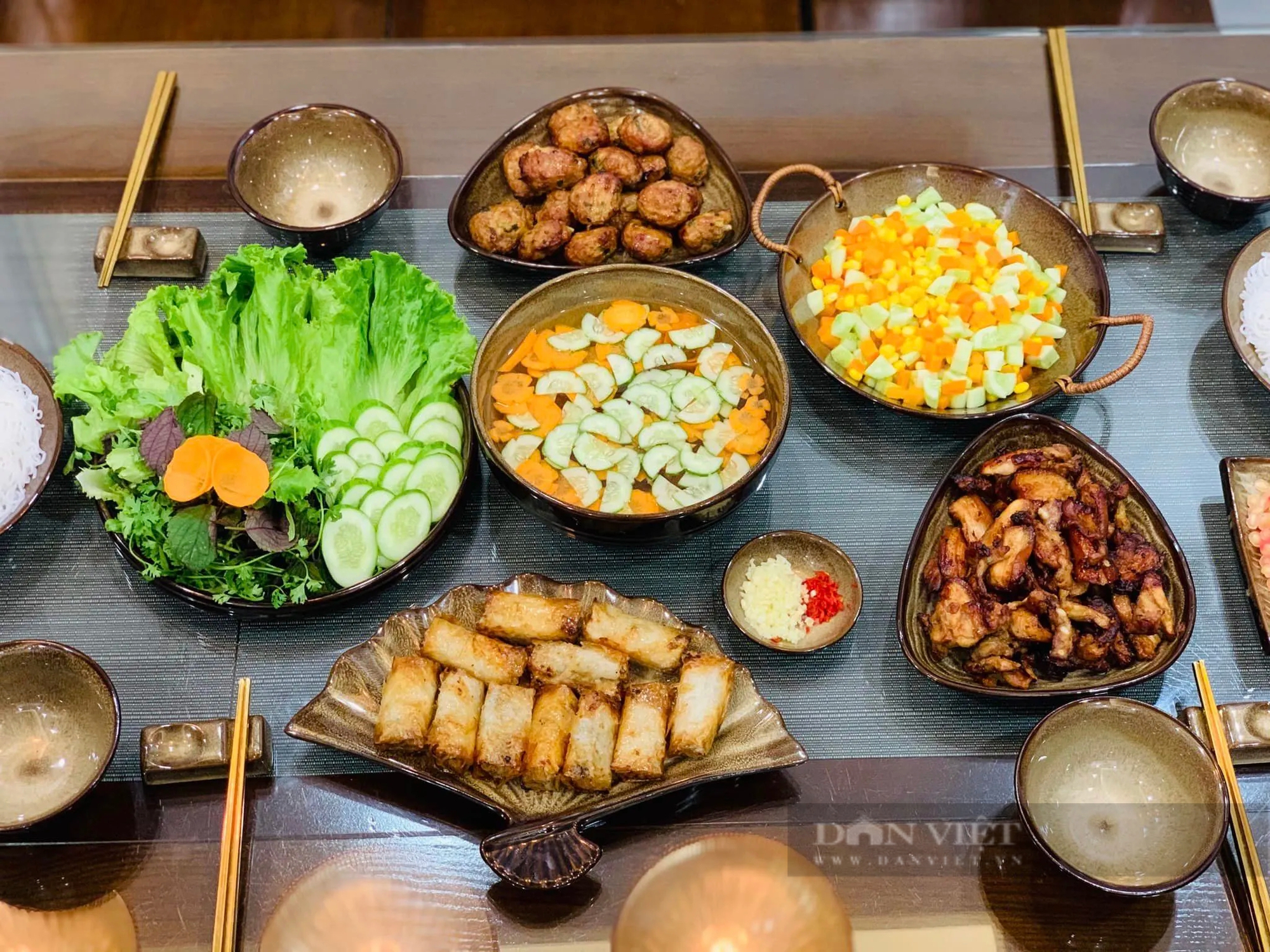 Mách bạn cách làm bún chả "phiên bản" nồi chiên không dầu thơm ngon, tiện dụng- Ảnh 1. Mách bạn cách làm bún chả "phiên bản" nồi chiên không dầu thơm ngon, tiện dụng- Ảnh 1.