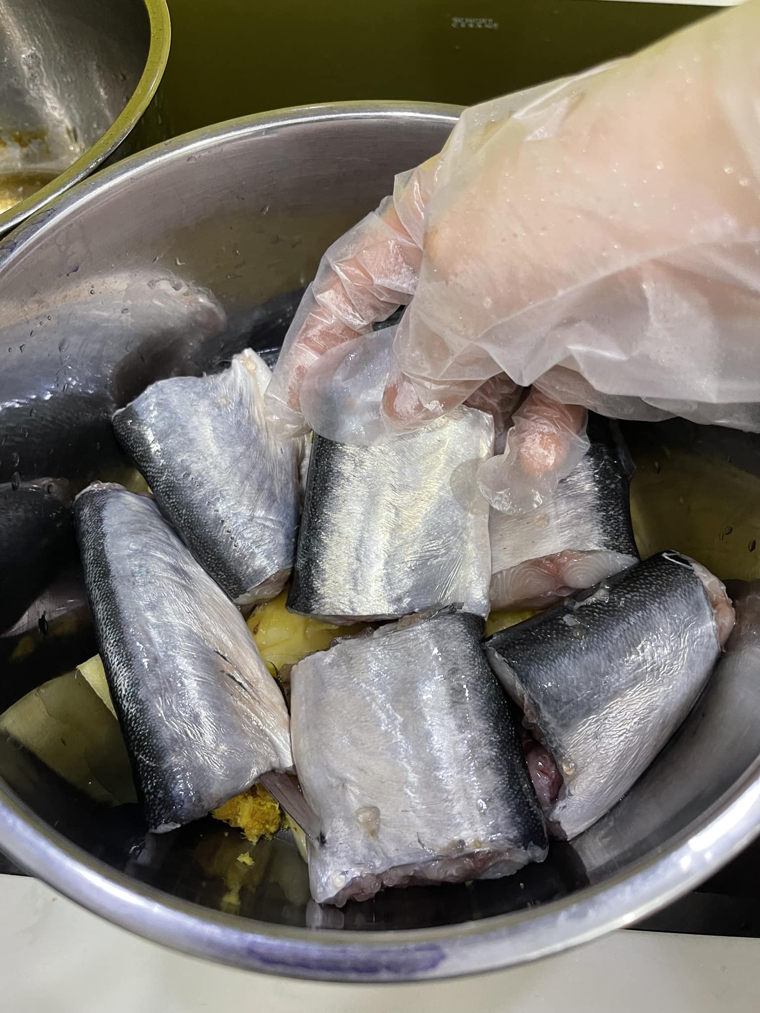 Loại cá có tên độc lạ, giàu chất dinh dưỡng, đem kho với dứa thành món ngon hao cơm- Ảnh 4.