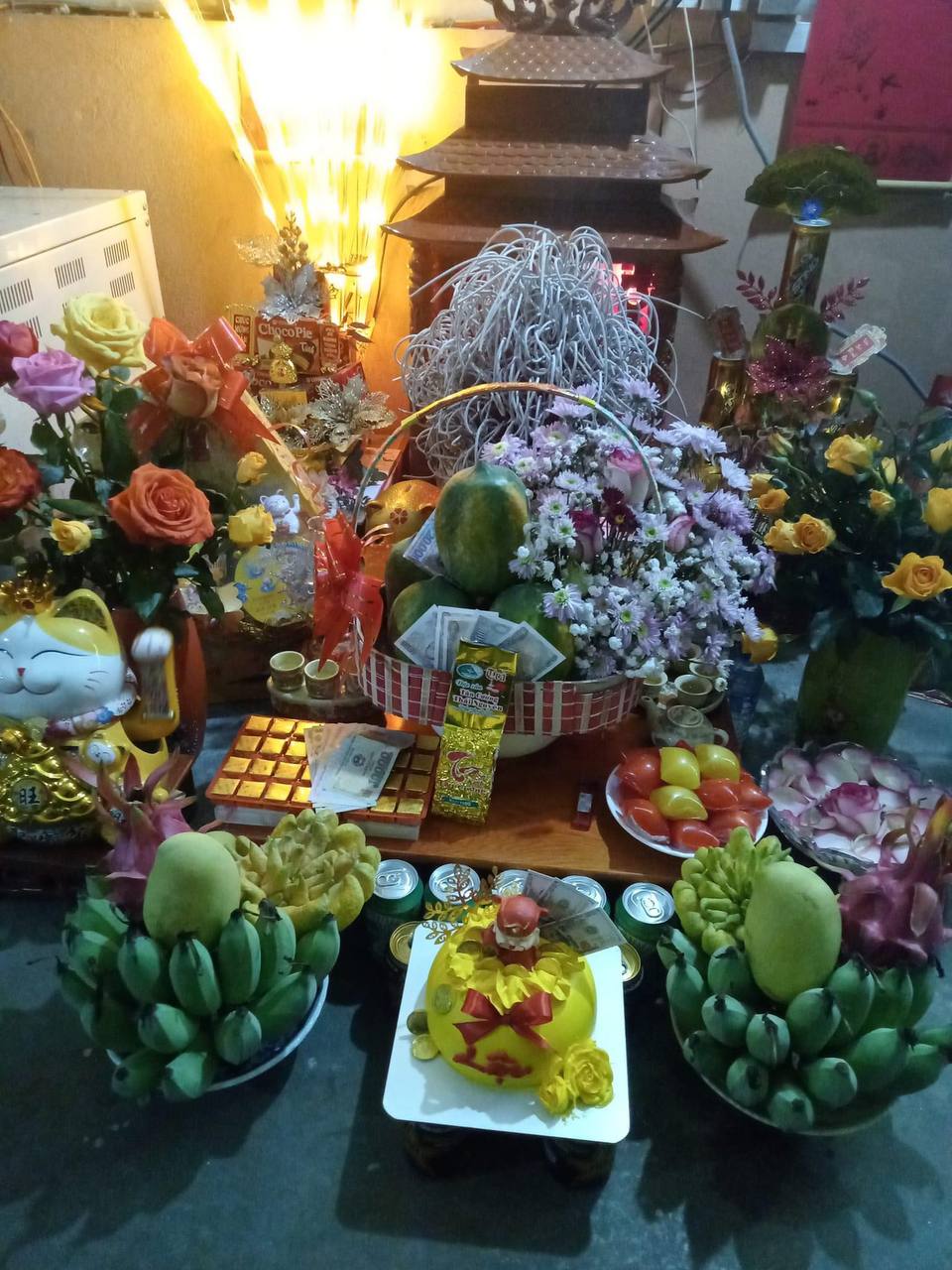 Làm gì để tài lộc không 'bay màu'? Hãy tránh xa 3 sai lầm nghiêm trọng khi bày bàn thờ Thần Tài- Ảnh 1.