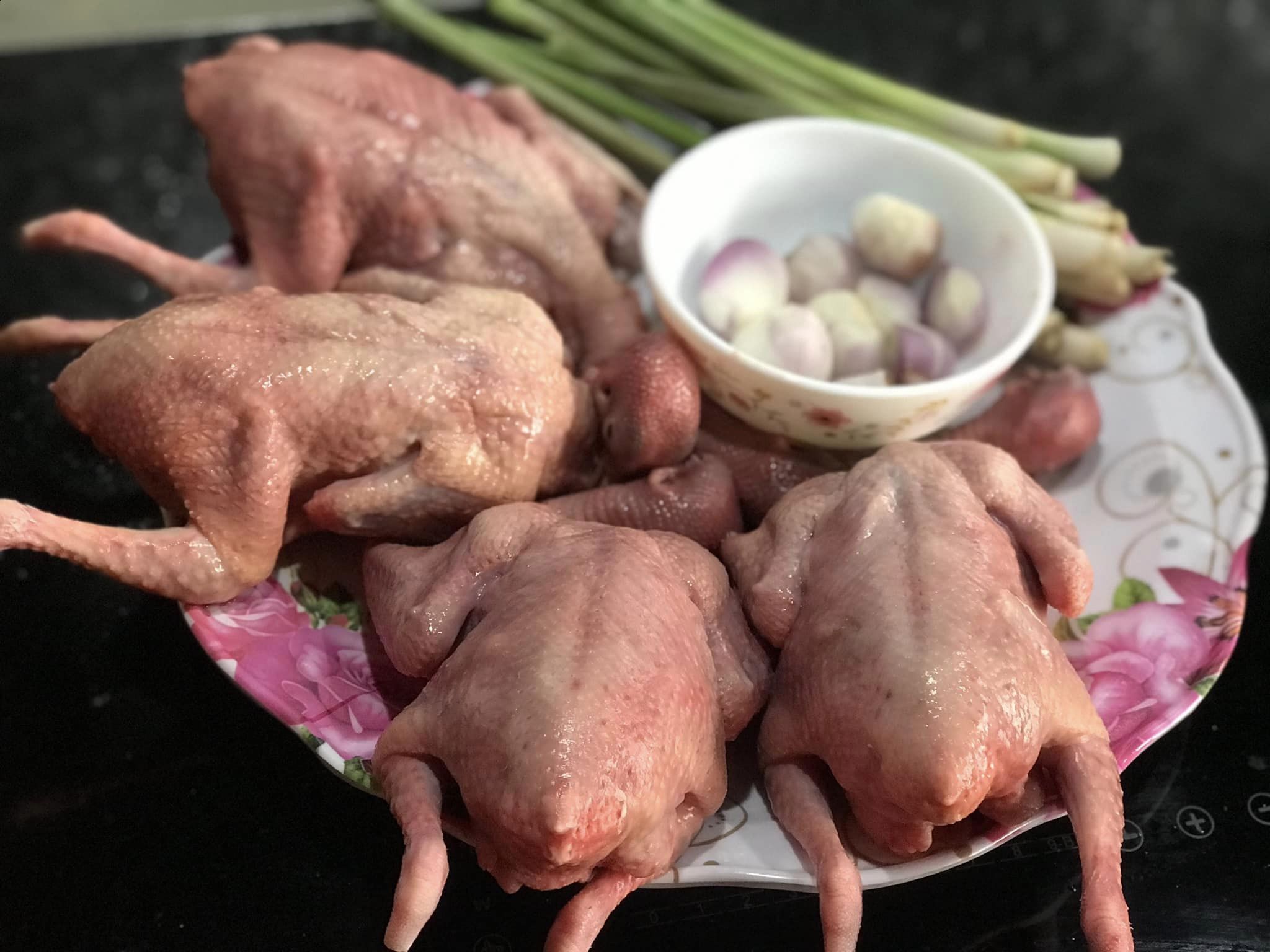 Người xưa coi loại thịt này là "thượng phẩm", bổ dưỡng không kém gì nhân sâm, đem hấp sả cực thơm- Ảnh 1.