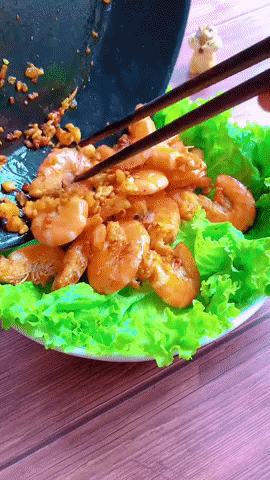 Tôm mà rang thế này thì ăn mãi không chán, thao tác đơn giản chưa tới 15 phút là xong!- Ảnh 5.