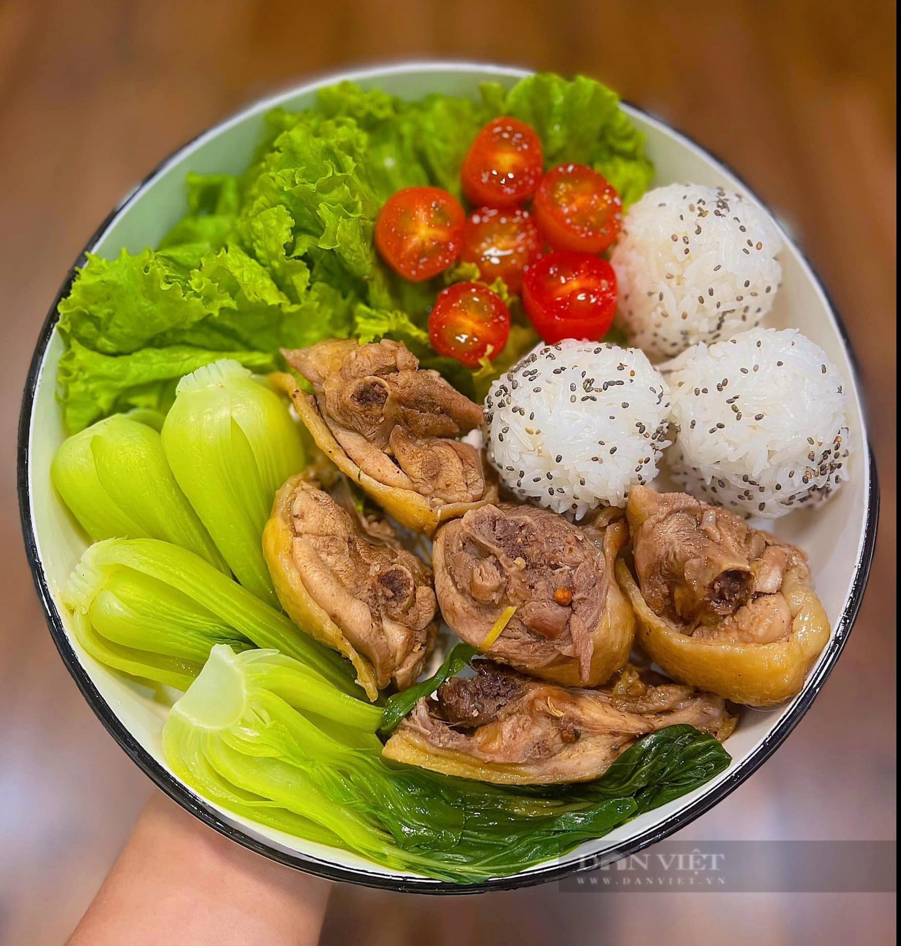 Loại lá nhiều tinh dầu với mùi thơm dễ chịu, giúp trẻ hóa, ngừa ung thư, rang với thịt gà ngon tuyệt- Ảnh 5.