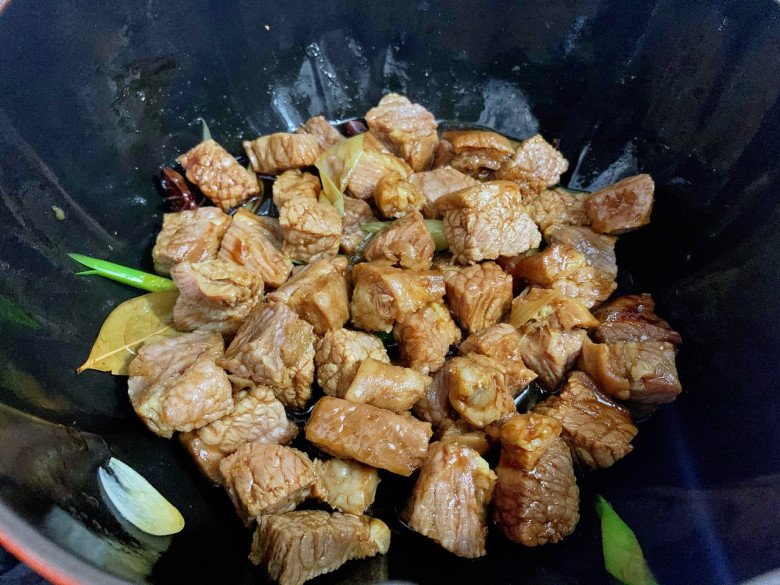 Bò hầm cà chua kiểu này mềm ngon không hề dai, người già trẻ con đều phải khen tấm tắc- Ảnh 8. Bò hầm cà chua kiểu này mềm ngon không hề dai, người già trẻ con đều phải khen tấm tắc- Ảnh 8.