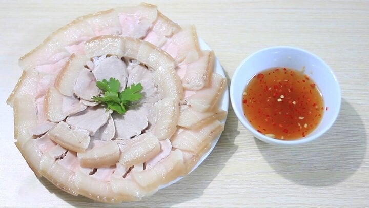 Bí quyết đơn giản giúp luộc thịt không bị thâm xỉn- Ảnh 2.