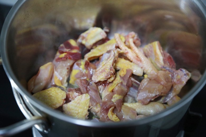 Thịt gà kho không đã ngon, thêm củ này vào món ăn thêm lạ miệng, đánh bay nồi cơm- Ảnh 4.