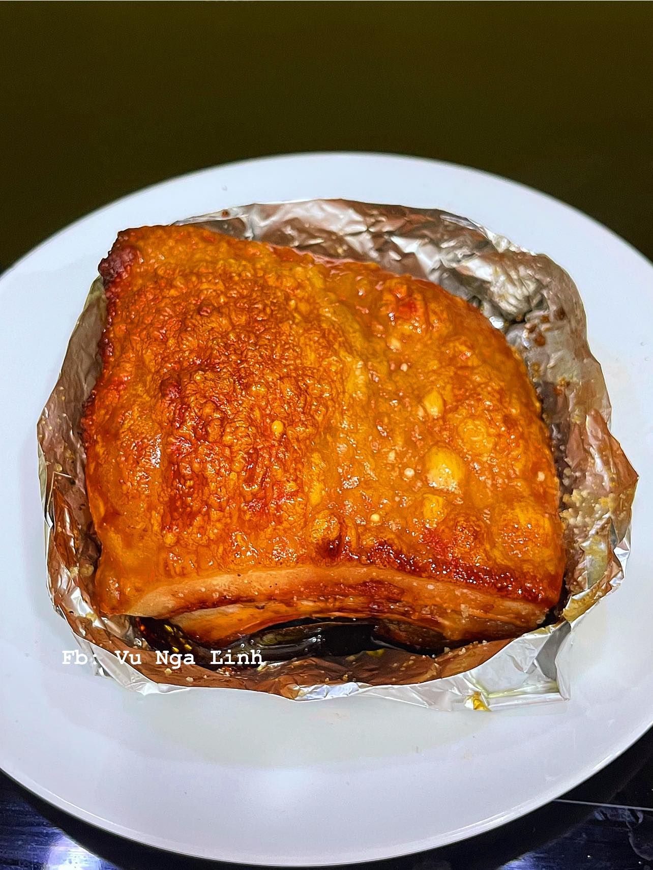 Làm heo quay giòn bì không thể thiếu 2 gia vị này, thịt vàng ươm, giòn tan- Ảnh 1.