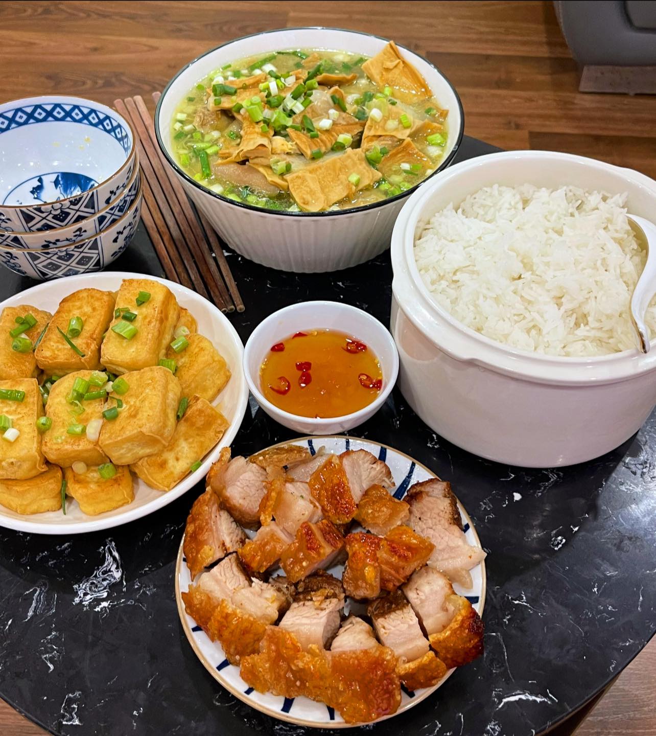 Làm heo quay giòn bì không thể thiếu 2 gia vị này, thịt vàng ươm, giòn tan- Ảnh 4.