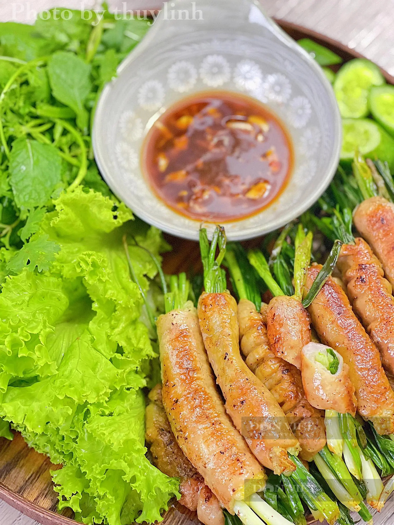 Bộ phận "khó ngửi", siêu béo của con lợn, làm sạch, nướng hành thành món ăn vạn người mê- Ảnh 7.