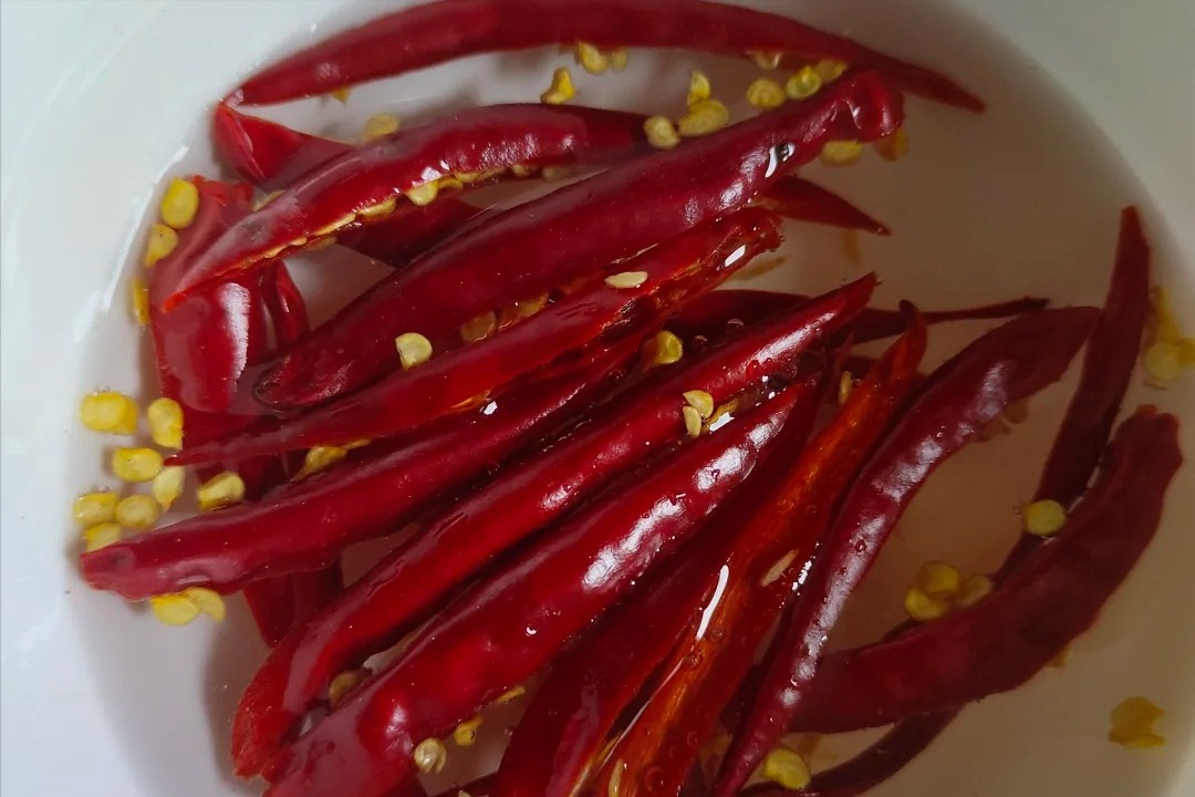 Loại rau bé nhỏ chứa cả kho dinh dưỡng, canxi gấp 5 lần trứng, đừng coi là gia vị, nấu kiểu gì cũng ngon- Ảnh 3.