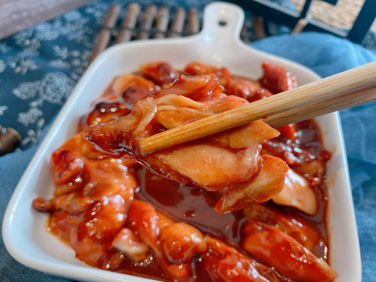 Loại thịt ngon hơn cá, nhiều đạm, ít mỡ hơn thịt lợn, ăn nhiều không lo tăng cân, om nhừ rất thơm- Ảnh 2.