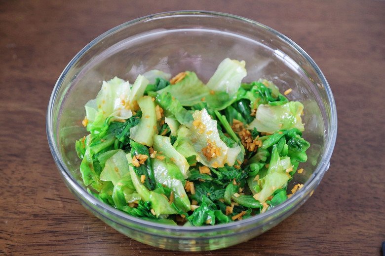 Loại rau bán đầy chợ giá 30 nghìn đồng/kg, giàu vitamin, ít calo tốt cho giảm cân, mang trộn cực ngon- Ảnh 9.