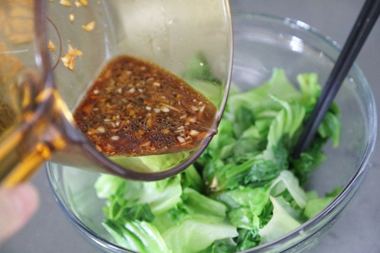 Loại rau bán đầy chợ giá 30 nghìn đồng/kg, giàu vitamin, ít calo tốt cho giảm cân, mang trộn cực ngon- Ảnh 7.