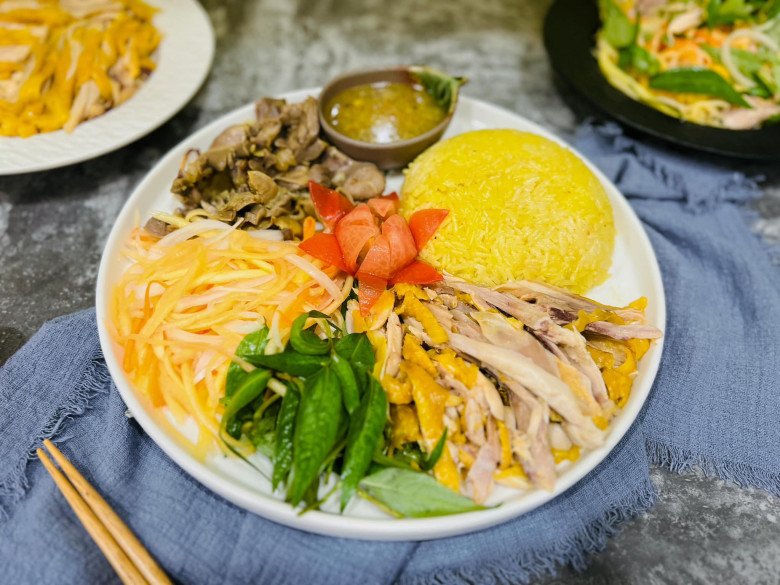 Cuối tuần làm cơm gà Hội An vừa ngon lại dễ ăn, đỡ phải bày biện nhiều món cho cả nhà- Ảnh 11. Cuối tuần làm cơm gà Hội An vừa ngon lại dễ ăn, đỡ phải bày biện nhiều món cho cả nhà- Ảnh 11.