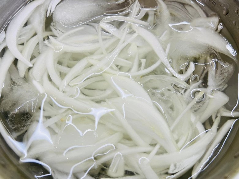 Cuối tuần làm cơm gà Hội An vừa ngon lại dễ ăn, đỡ phải bày biện nhiều món cho cả nhà- Ảnh 8. Cuối tuần làm cơm gà Hội An vừa ngon lại dễ ăn, đỡ phải bày biện nhiều món cho cả nhà- Ảnh 8.