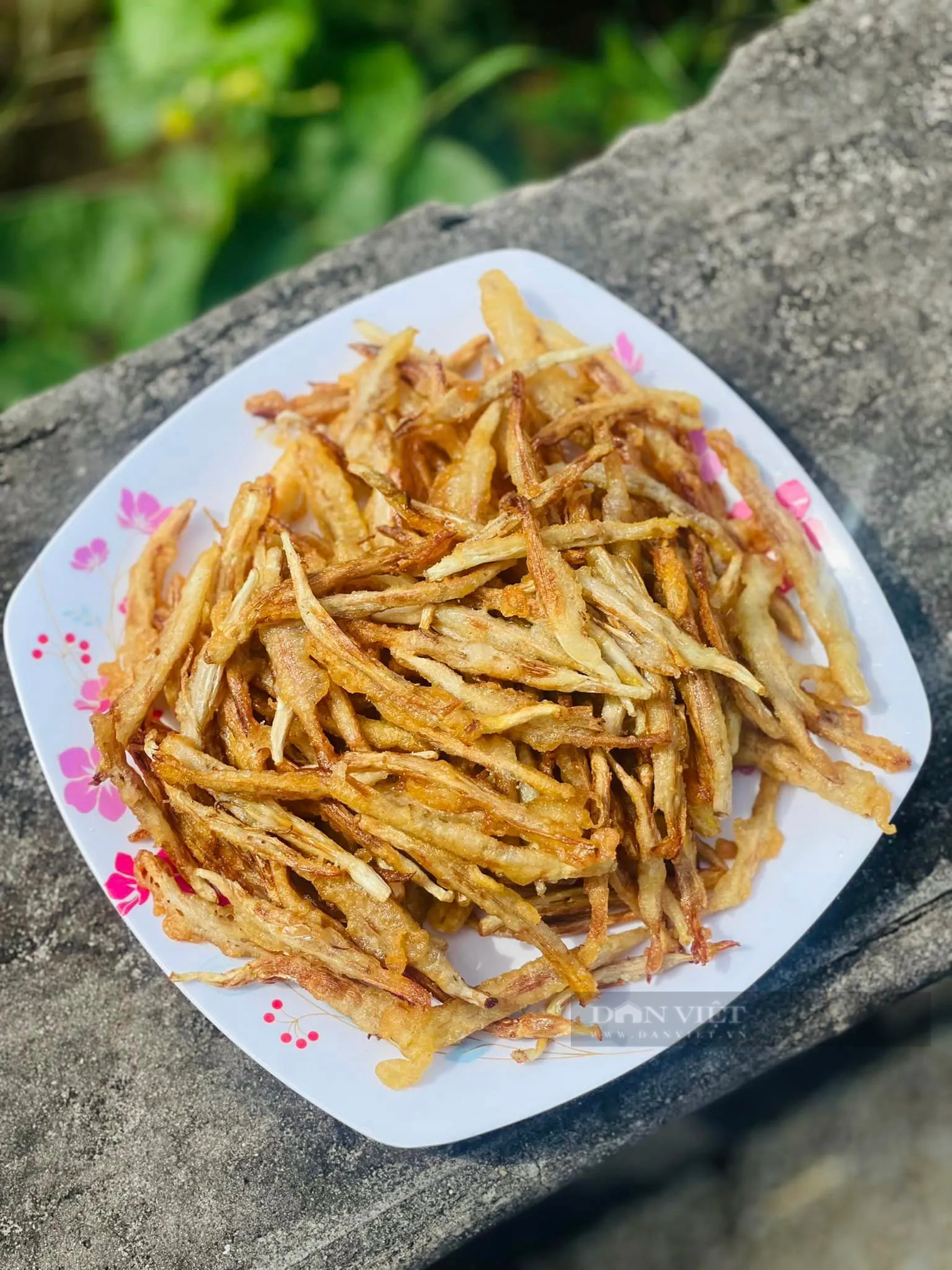 Bộ phận bỏ đi của hoa chuối lại trở thành món "cá cơm" cực ngon nhờ cách chế biến này- Ảnh 7. Bộ phận bỏ đi của hoa chuối lại trở thành món "cá cơm" cực ngon nhờ cách chế biến này- Ảnh 7.
