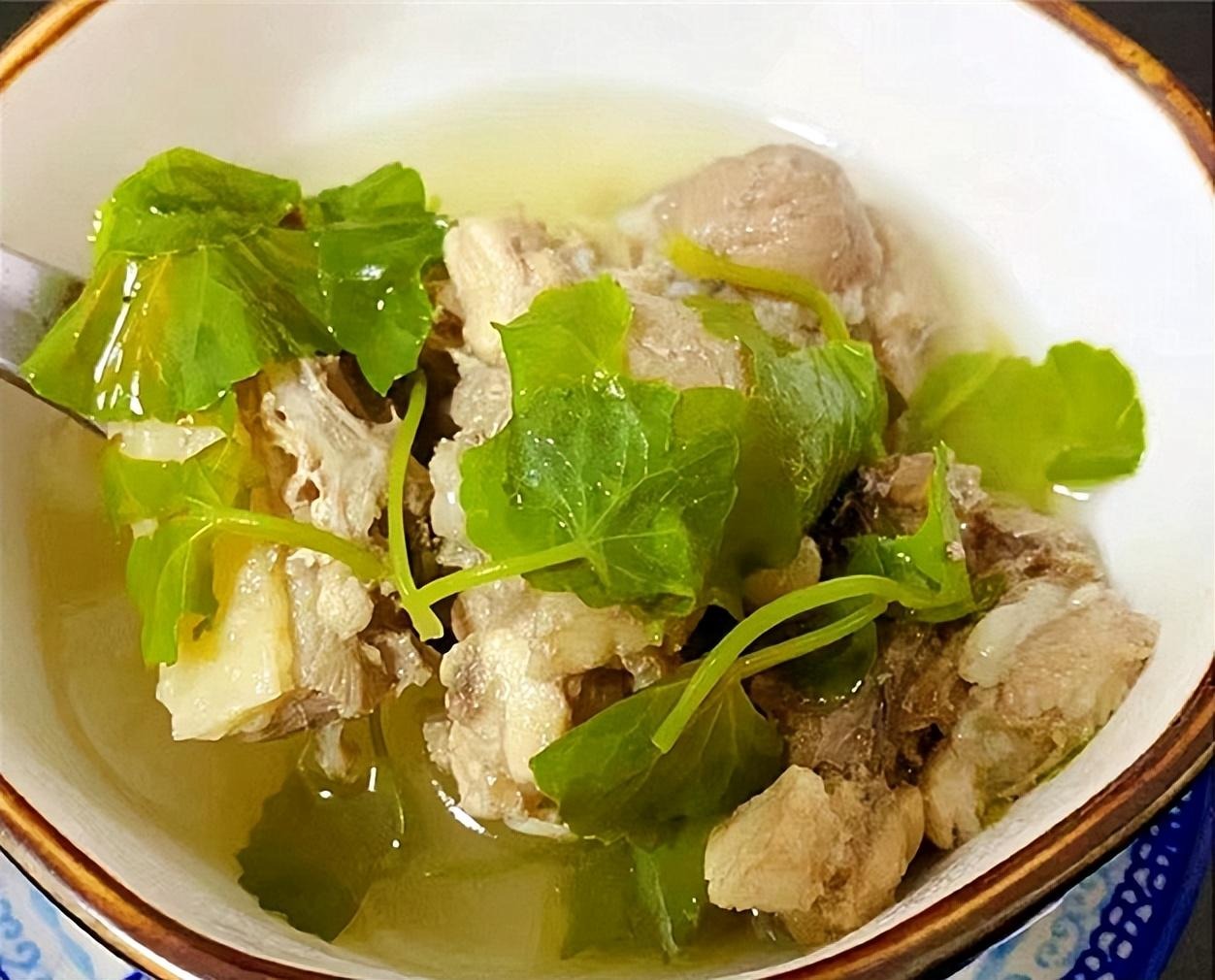 Loại rau dại như "thuốc bổ não", thanh nhiệt, giải độc, cải thiện trí nhớ, làm thạch mát rượi, thơm phức- Ảnh 2.