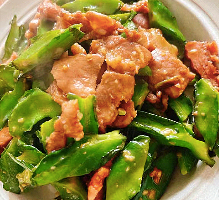 Loại rau như con sâu bự, giàu vitamin, bảo vệ thị lực, giúp xương chắc khỏe, xào thịt rất thơm- Ảnh 10.