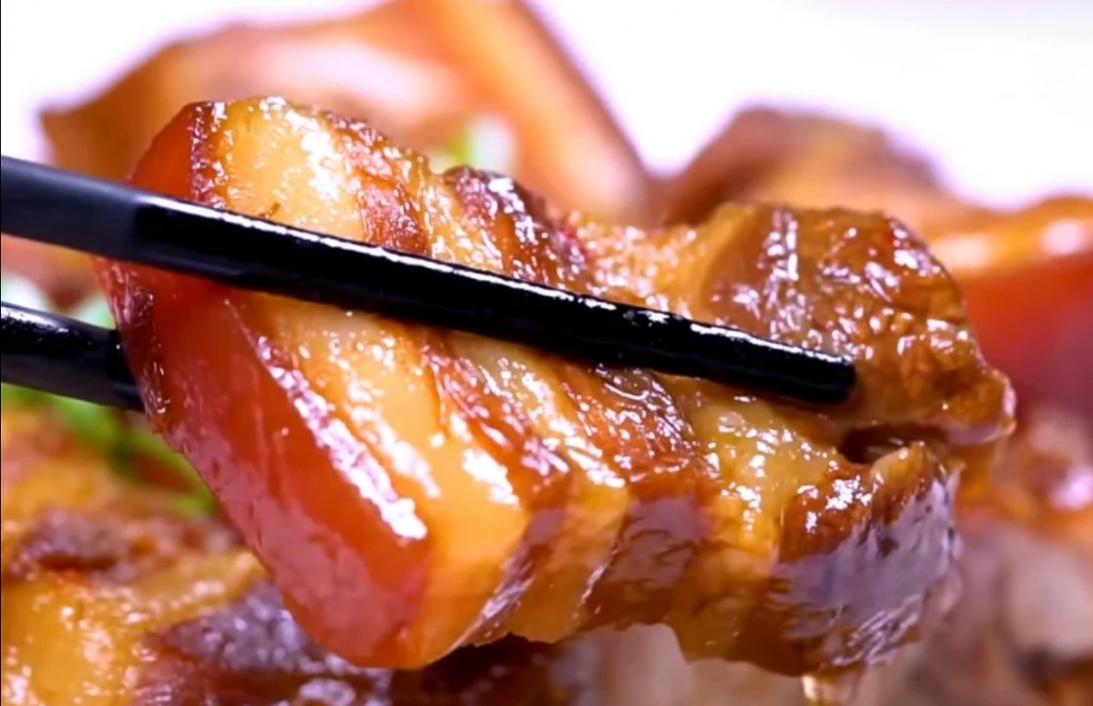 Để thịt kho tàu mềm ngon đậm vị, bí quyết cực dễ khi nấu- Ảnh 2.