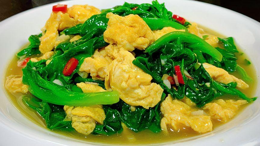 Loại rau làm sạch ruột tự nhiên, thanh nhiệt, hạ huyết áp, giúp eo thon, xào trứng cực ngon- Ảnh 3.