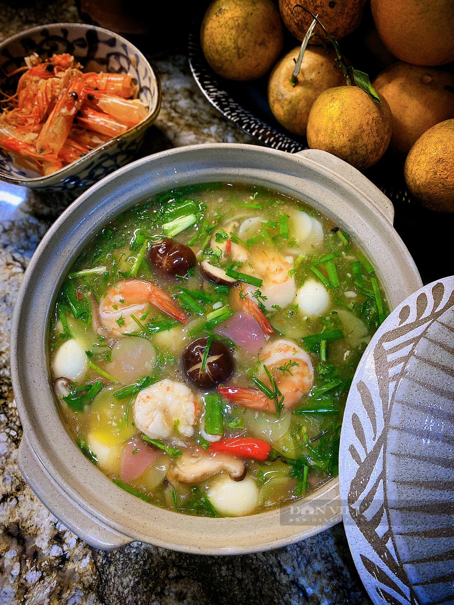 Bánh phồng tôm đừng chiên phồng, mang nấu món canh bổ dưỡng cực ngon mà lạ miệng- Ảnh 5.