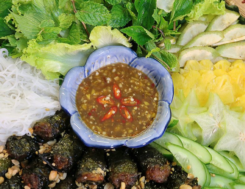 Cách làm chả bò lá lốt nướng ăn kèm bún siêu ngon, thanh mát cho ngày hè- Ảnh 5. Cách làm chả bò lá lốt nướng ăn kèm bún siêu ngon, thanh mát cho ngày hè- Ảnh 5.