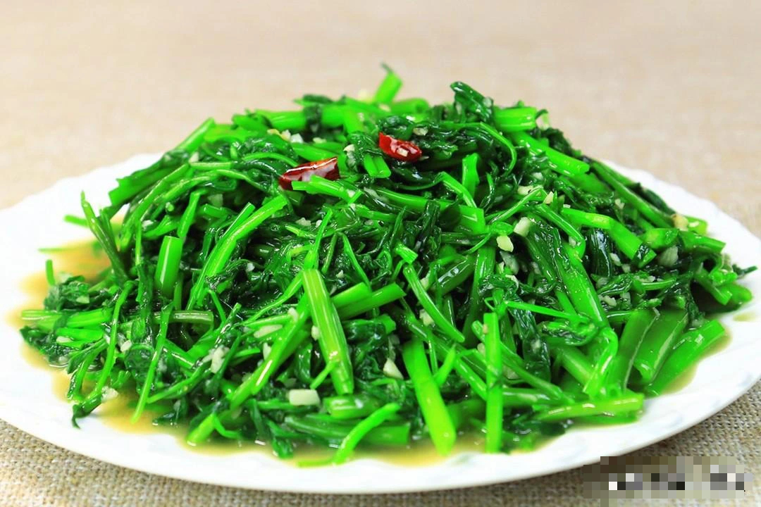 Xào rau muống đừng chỉ chần nước, thêm bước này rau xanh mơn mởn, giòn ngọt- Ảnh 1.