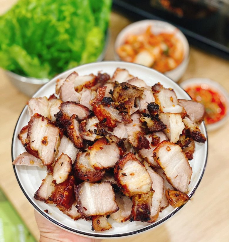 Cách làm thịt ba chỉ một nắng thơm ngon, dễ ăn cho những ngày oi nóng của mẹ đảm Đà Nẵng- Ảnh 7. Cách làm thịt ba chỉ một nắng thơm ngon, dễ ăn cho những ngày oi nóng của mẹ đảm Đà Nẵng- Ảnh 7.
