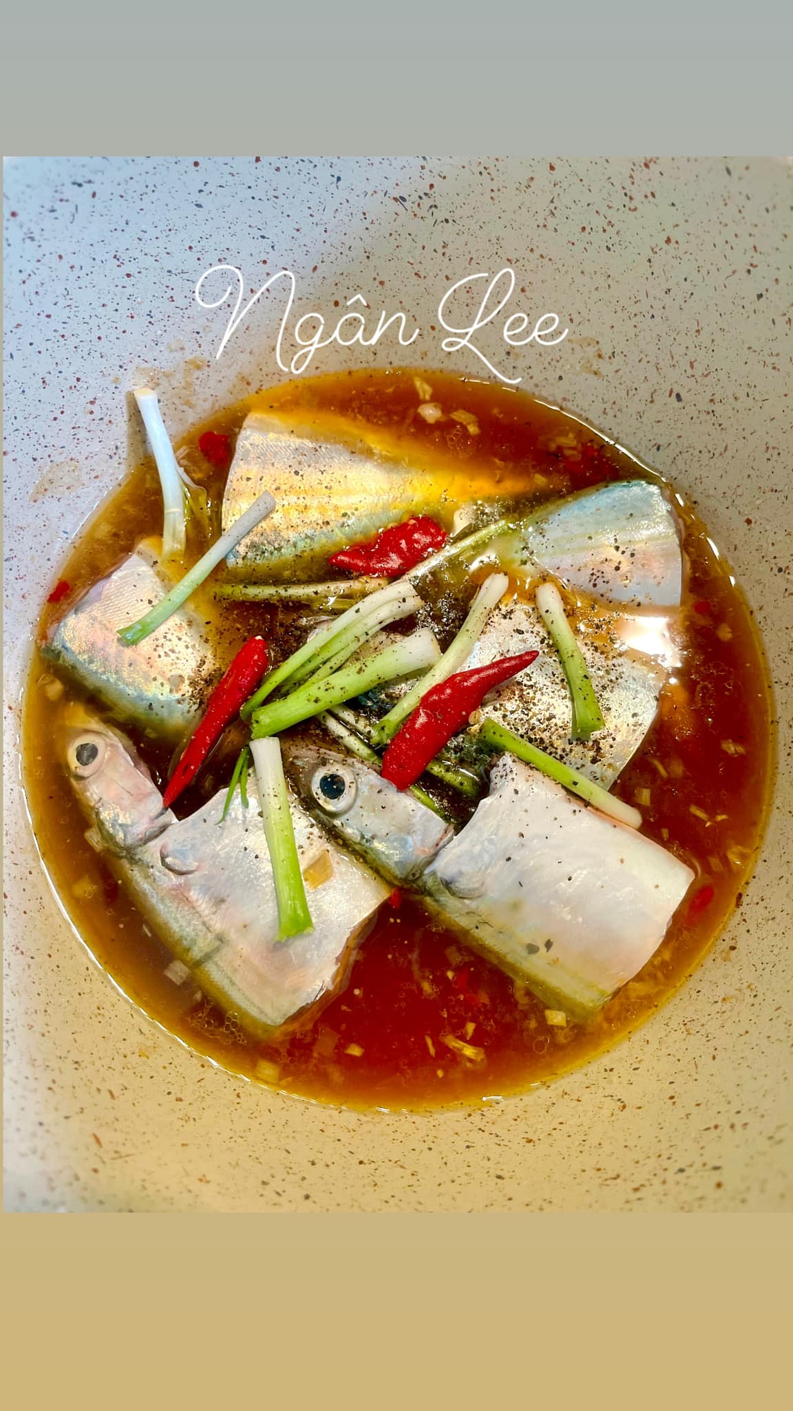 Mách bạn cách kho cá với hành, ớt thơm ngon cực phẩm, đánh bay cả nồi cơm- Ảnh 3.