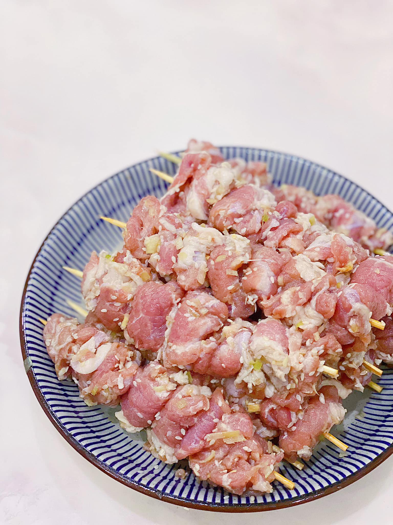 Để làm thịt xiên nướng mềm ngọt, thơm ngon, không thể thiếu 3 loại gia vị này- Ảnh 5.