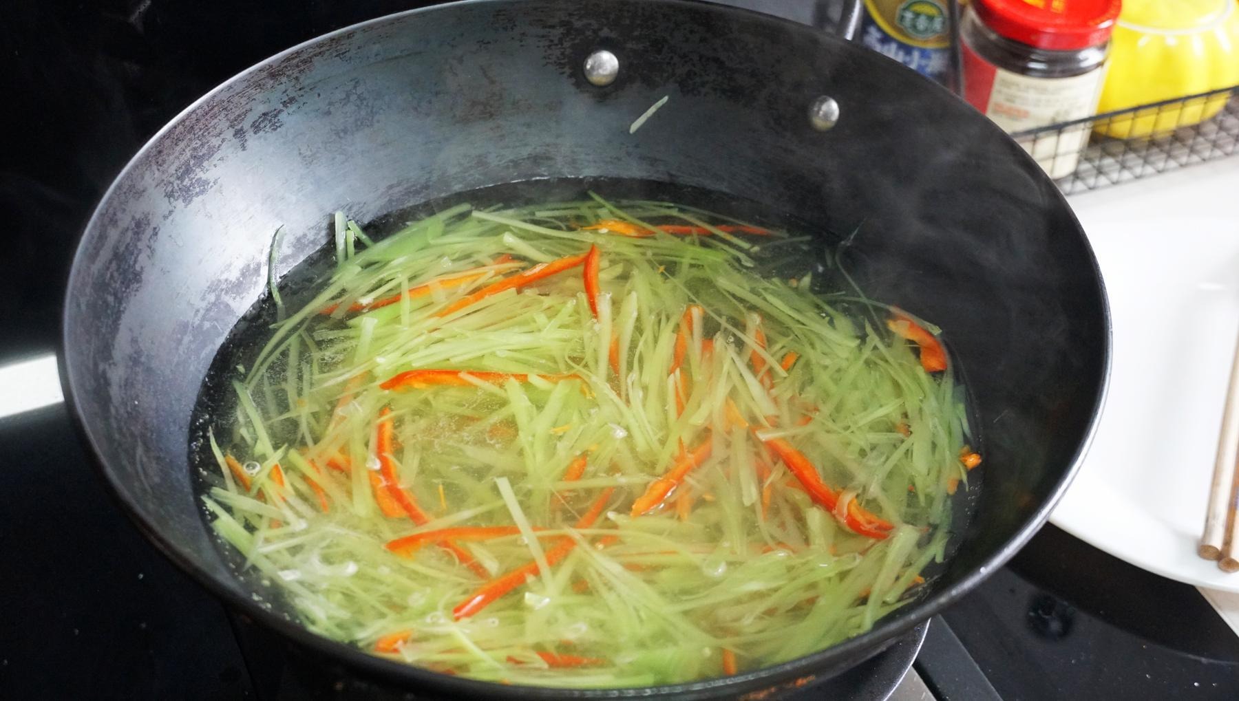 Người xưa dặn: "Mùa hè, ăn đắng còn hơn ăn no", 4 loại rau đắng giải tỏa tâm hỏa, tăng cảm giác thèm ăn- Ảnh 17. Người xưa dặn: "Mùa hè, ăn đắng còn hơn ăn no", 4 loại rau đắng giải tỏa tâm hỏa, tăng cảm giác thèm ăn- Ảnh 17.