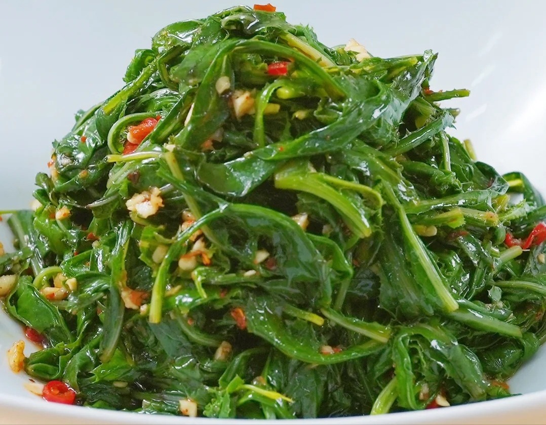 Người xưa dặn: "Mùa hè, ăn đắng còn hơn ăn no", 4 loại rau đắng giải tỏa tâm hỏa, tăng cảm giác thèm ăn- Ảnh 3. Người xưa dặn: "Mùa hè, ăn đắng còn hơn ăn no", 4 loại rau đắng giải tỏa tâm hỏa, tăng cảm giác thèm ăn- Ảnh 3.