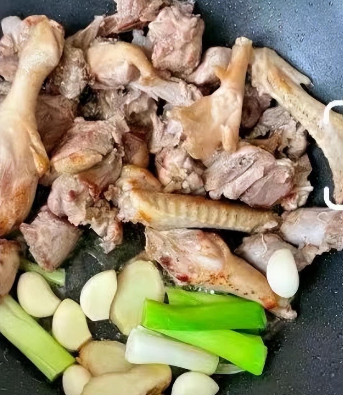 Loại rau gia vị giá rẻ lại là vị thuốc quý, ăn nhiều giúp tăng cường miễn dịch, om thịt vịt ngon lạ- Ảnh 7. Loại rau gia vị giá rẻ lại là vị thuốc quý, ăn nhiều giúp tăng cường miễn dịch, om thịt vịt ngon lạ- Ảnh 7.